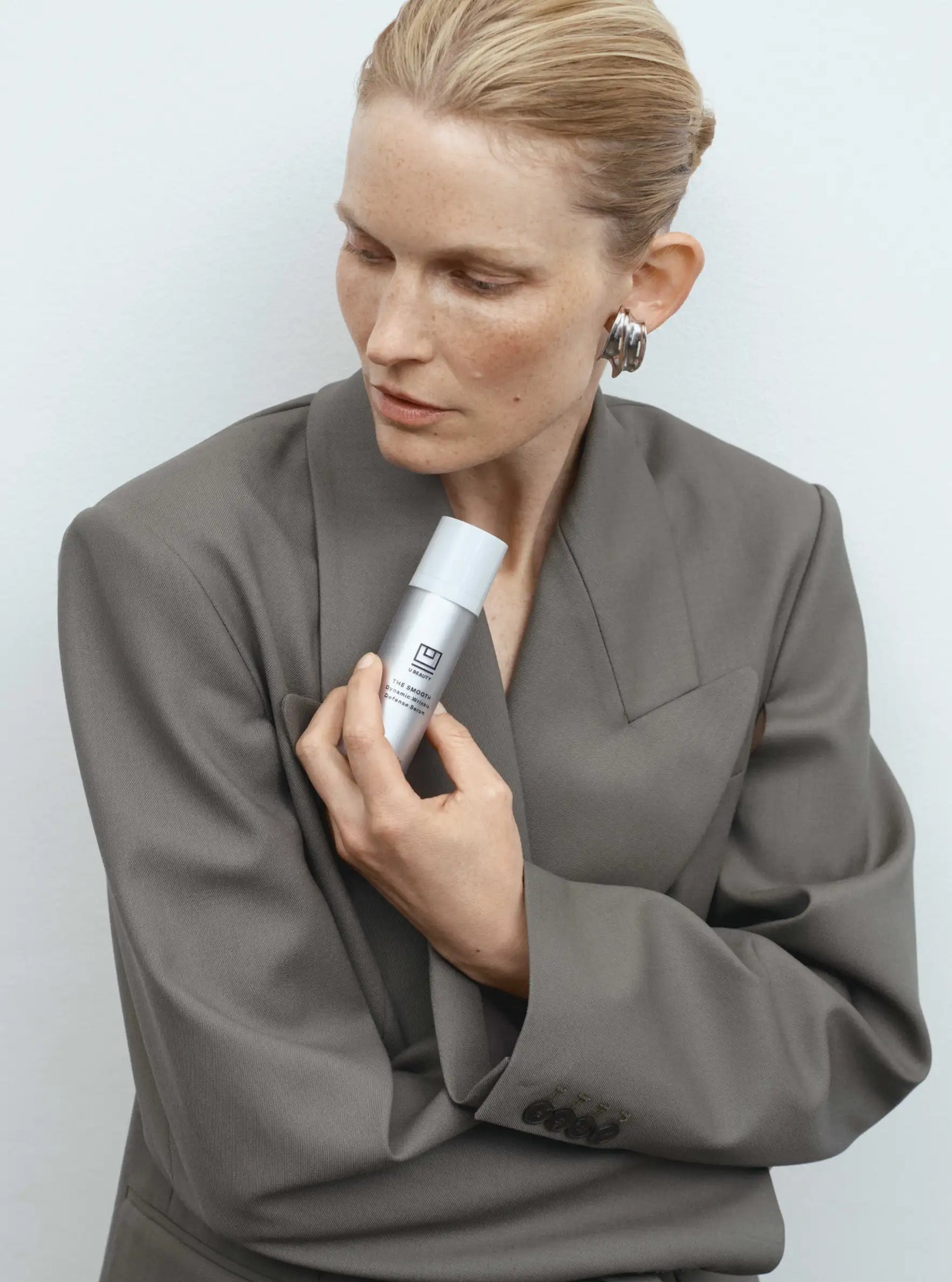 The SMOOTH Dynamic Wrinkle Defense Serum